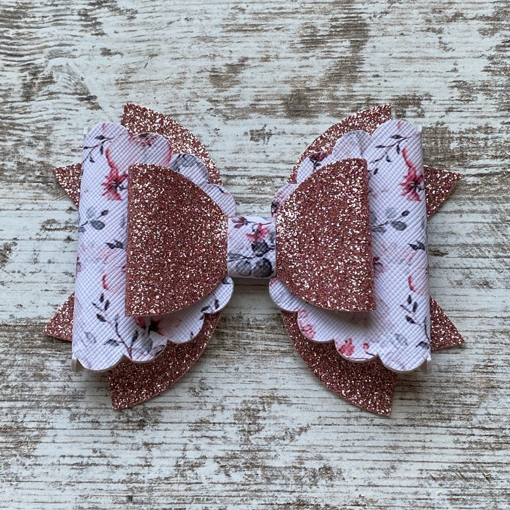 Girls pink sparkle/floral hair bow